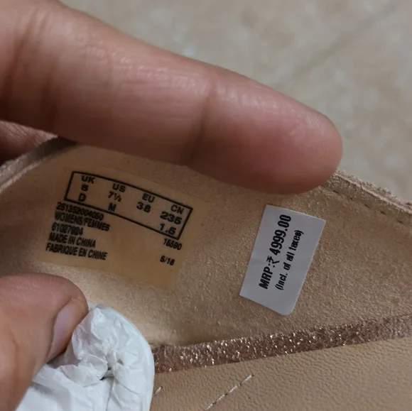 Clarks nude pink...1500 rs from freeup - Picture 5 of 7